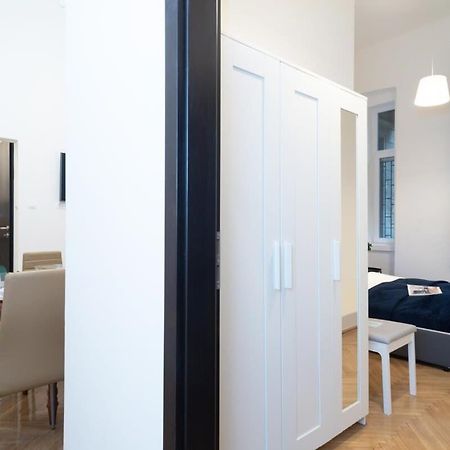 Ultra Central Large Stylish Apartment Budapest Exterior photo